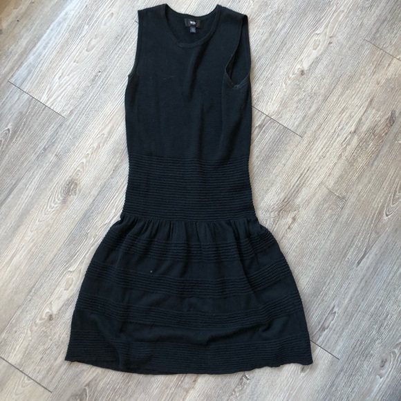 CLASSIC BLACK DRESS - Picture 2 of 3